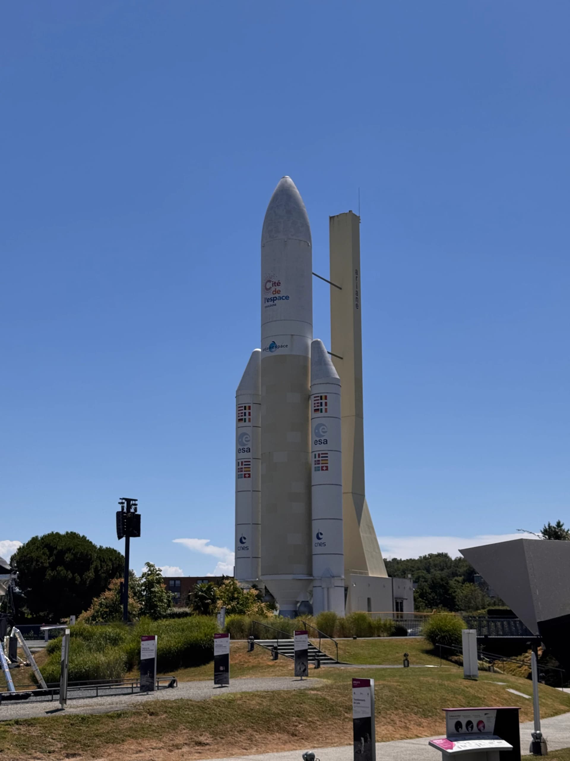 Photo 2025-07-rocket.webp