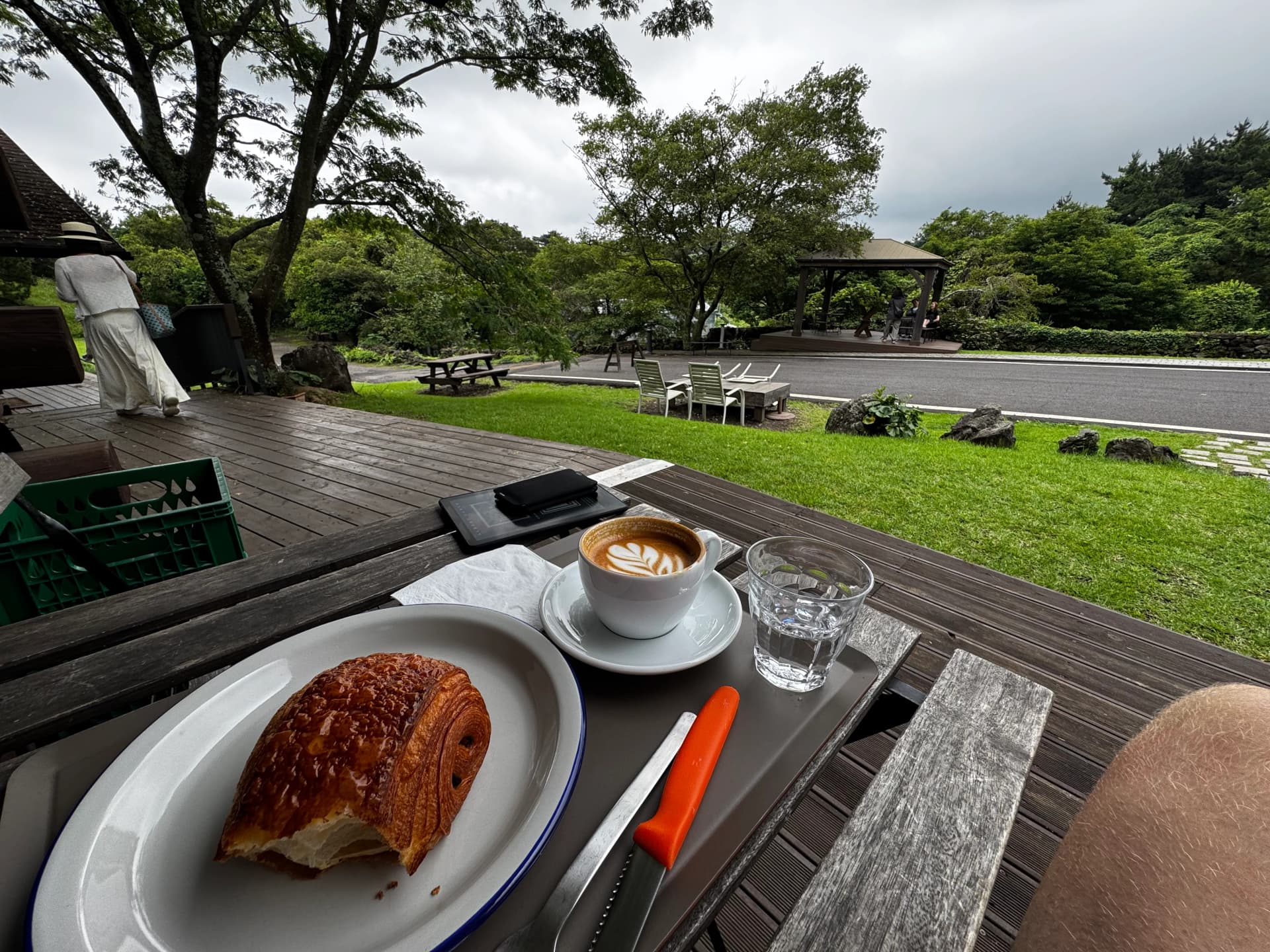 Photo 2026-07-garden-breakfast.webp